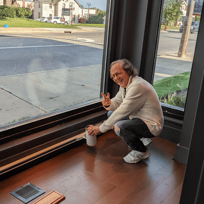 Steller Luxury Retail Linear Lay Dallas Quartered Oak - Display Case
